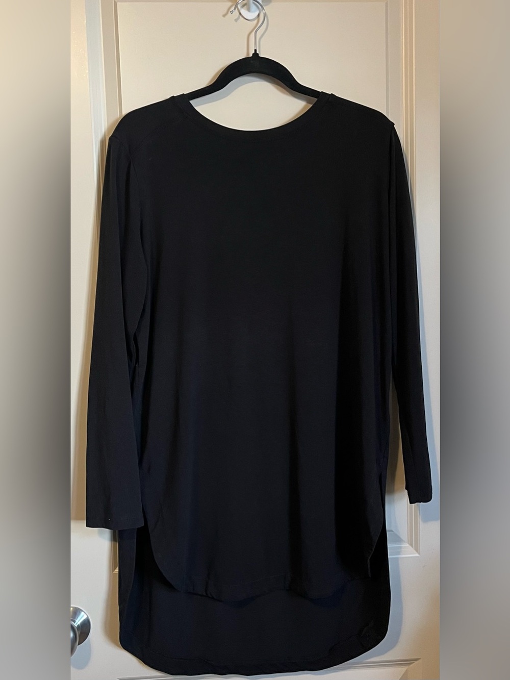 Ayrtight Black Tunic Tee Size Medium